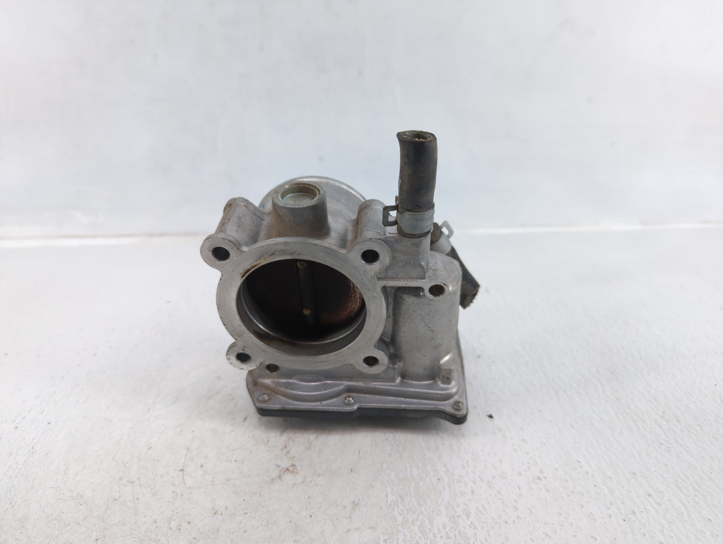 2013-2019 Subaru Legacy Throttle Body P/N:16112AA38A Fits Fits 2013 2014 2015 2016 2017 2018 2019 OEM Used Auto Parts - Oemu