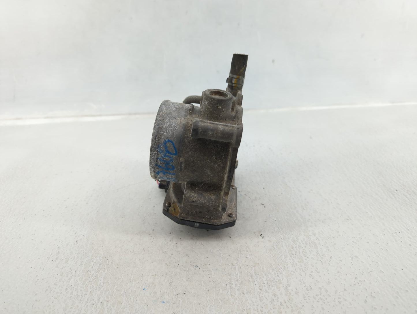 2013-2019 Subaru Legacy Throttle Body P/N:16112AA38A Fits Fits 2013 2014 2015 2016 2017 2018 2019 OEM Used Auto Parts - Oemu