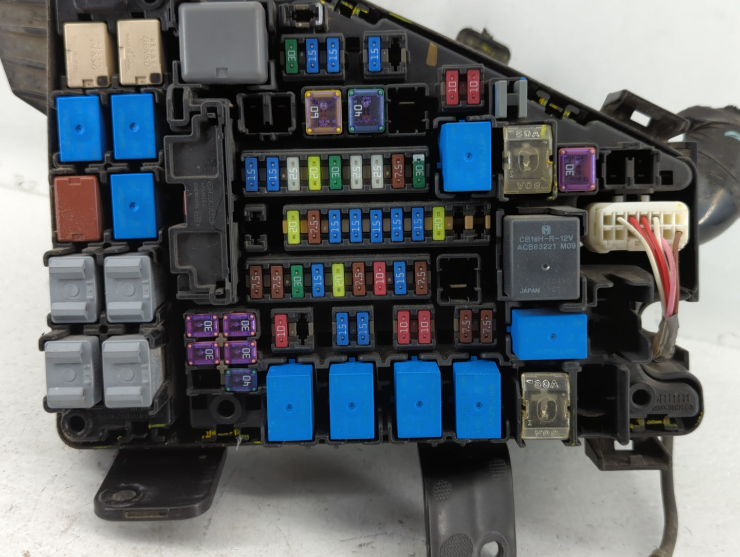 2015 Subaru Legacy Fusebox Fuse Box Panel Relay Module P/N:MB504300B Fits OEM Used Auto Parts - Oemusedautoparts1.com