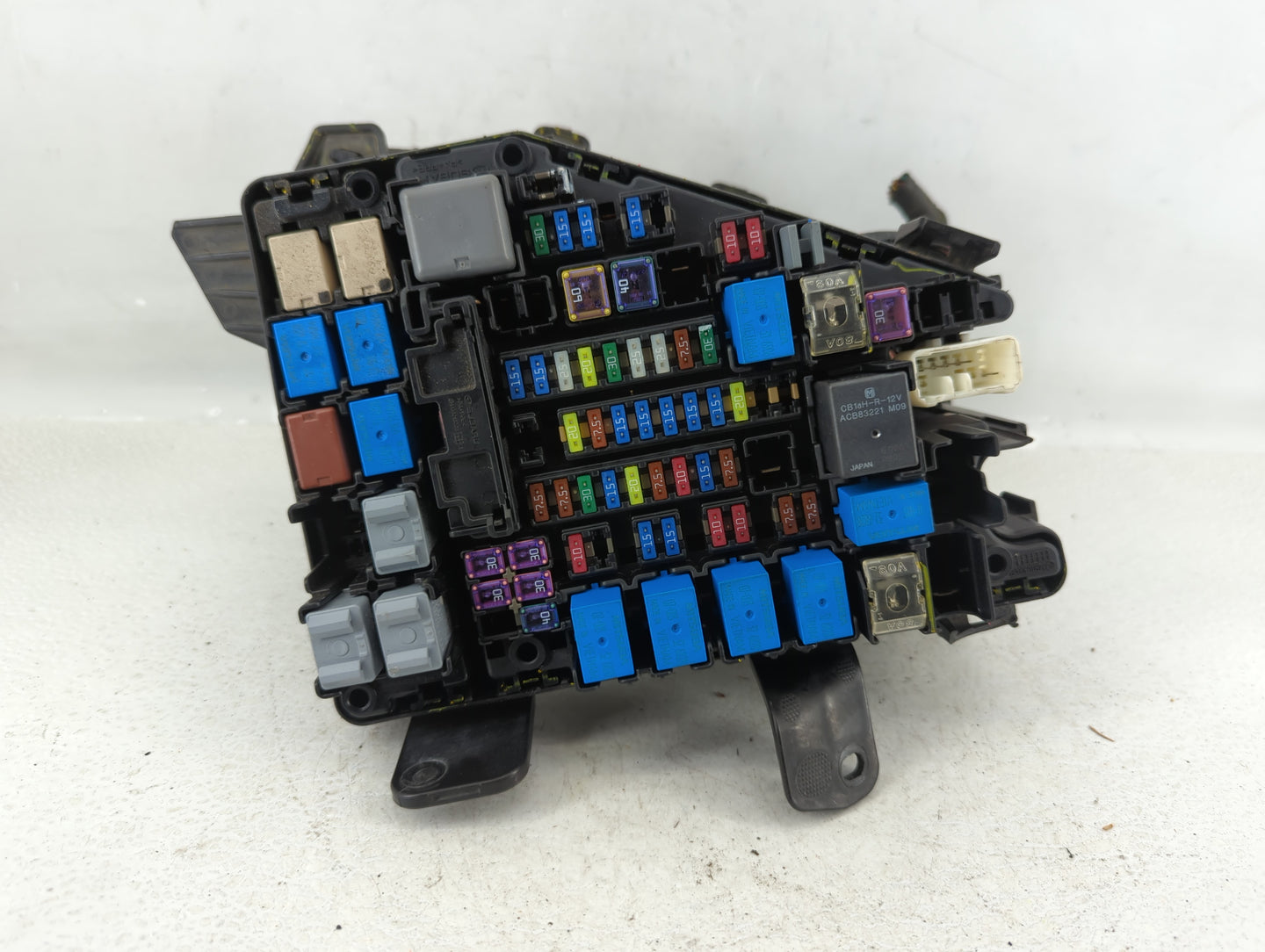 2015 Subaru Legacy Fusebox Fuse Box Panel Relay Module P/N:MB504300B Fits OEM Used Auto Parts - Oemusedautoparts1.com