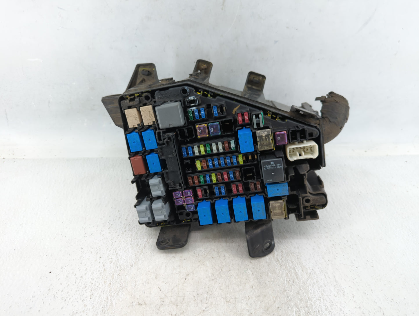 2015 Subaru Legacy Fusebox Fuse Box Panel Relay Module P/N:MB504300B Fits OEM Used Auto Parts - Oemusedautoparts1.com