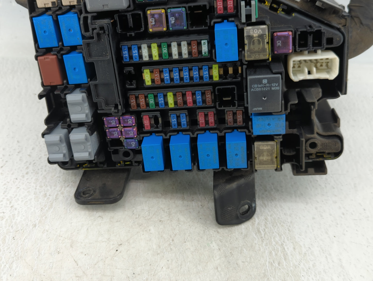 2015 Subaru Legacy Fusebox Fuse Box Panel Relay Module P/N:MB504300B Fits OEM Used Auto Parts - Oemusedautoparts1.com