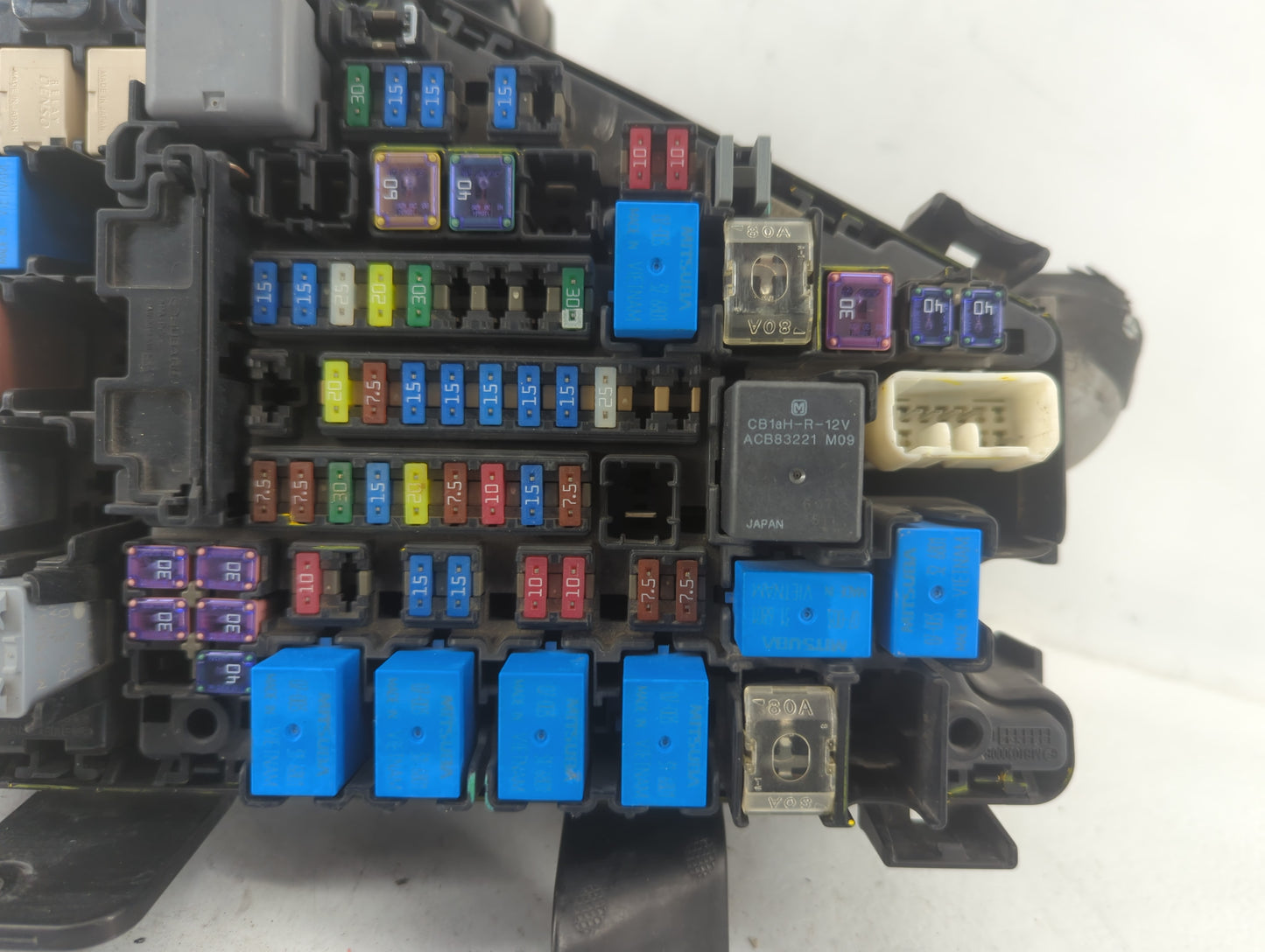 2015 Subaru Legacy Fusebox Fuse Box Panel Relay Module P/N:MB504300B Fits OEM Used Auto Parts - Oemusedautoparts1.com