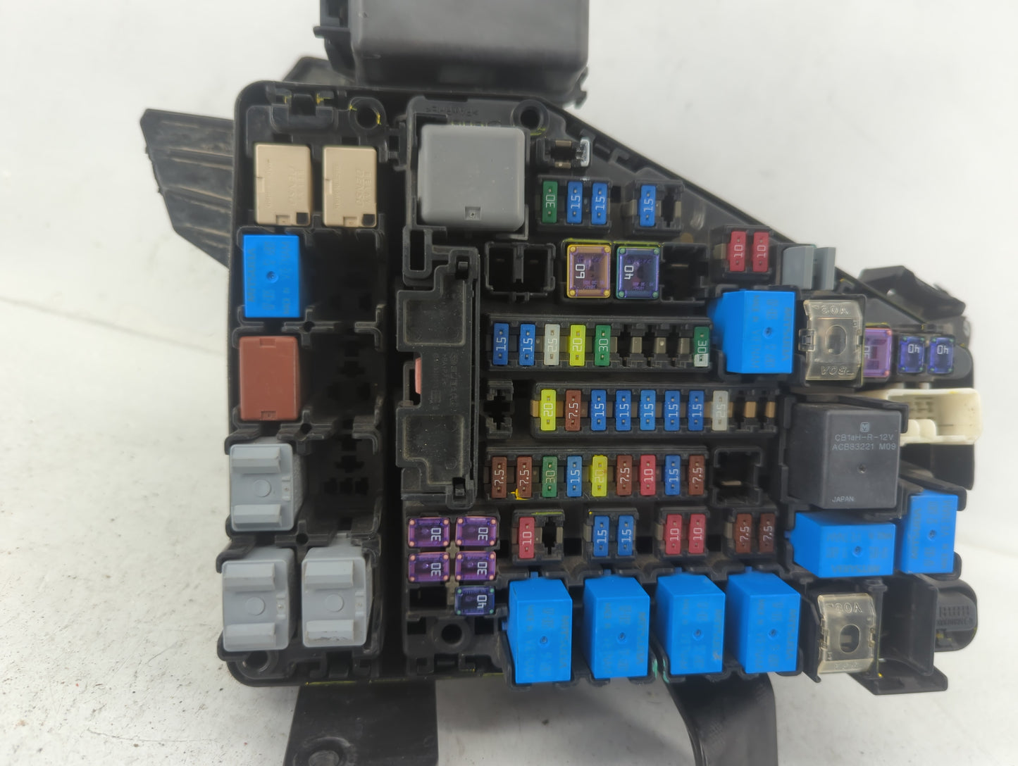 2015 Subaru Legacy Fusebox Fuse Box Panel Relay Module P/N:MB504300B Fits OEM Used Auto Parts - Oemusedautoparts1.com