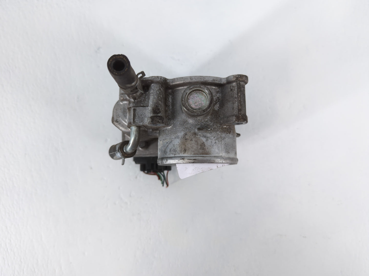 2013-2019 Subaru Legacy Throttle Body P/N:16112AA38A Fits Fits 2013 2014 2015 2016 2017 2018 2019 OEM Used Auto Parts - Oemu