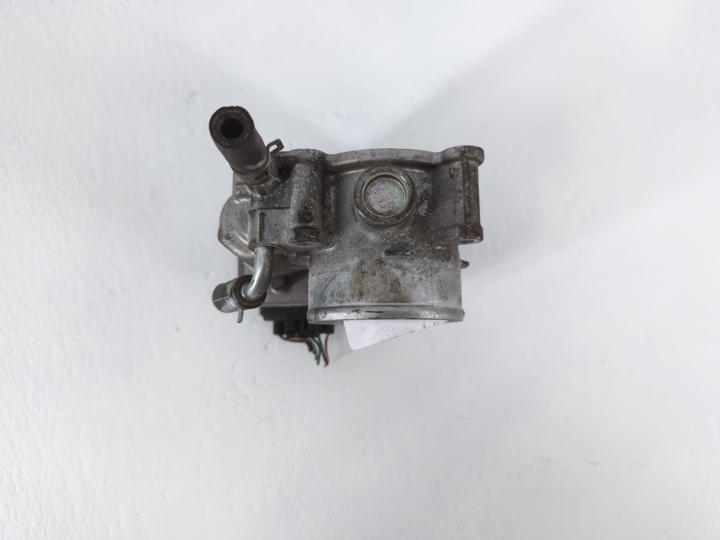 2013-2019 Subaru Legacy Throttle Body P/N:16112AA38A Fits Fits 2013 2014 2015 2016 2017 2018 2019 OEM Used Auto Parts - Oemu