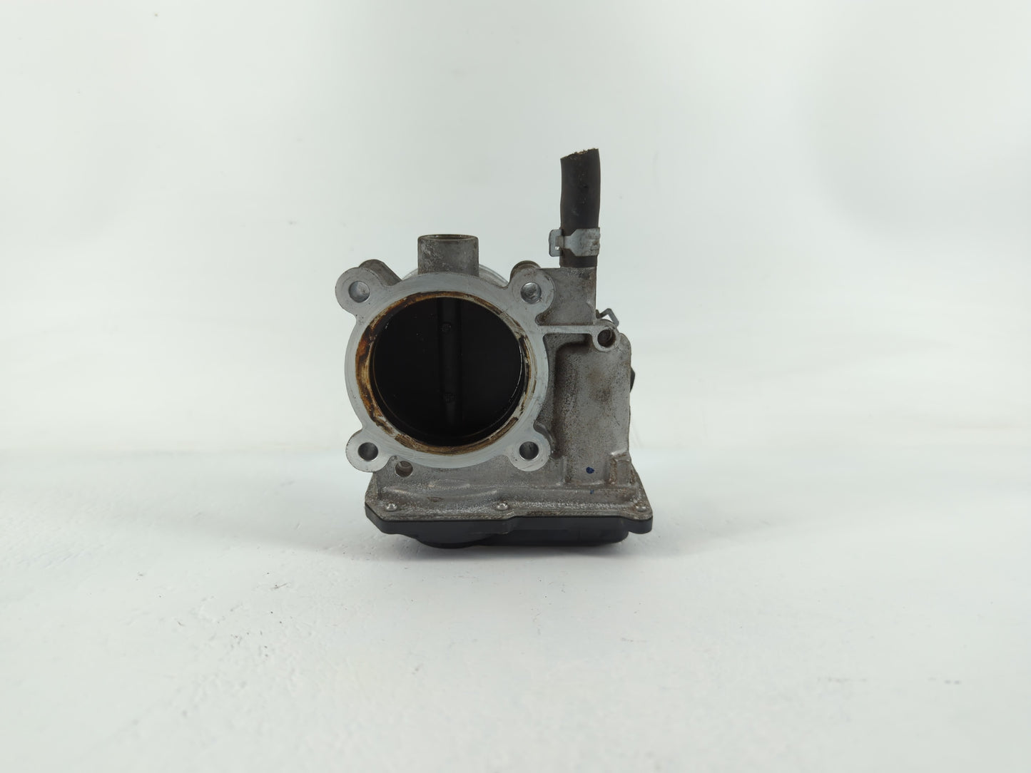 2013-2019 Subaru Legacy Throttle Body P/N:16112AA38A Fits Fits 2013 2014 2015 2016 2017 2018 2019 OEM Used Auto Parts - Oemu