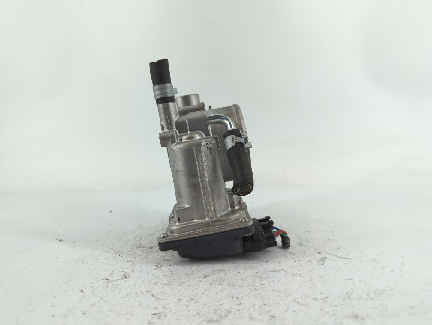 2013-2019 Subaru Legacy Throttle Body P/N:6T221780 16112AA38A Fits Fits 2013 2014 2015 2016 2017 2018 2019 OEM Used Auto Par
