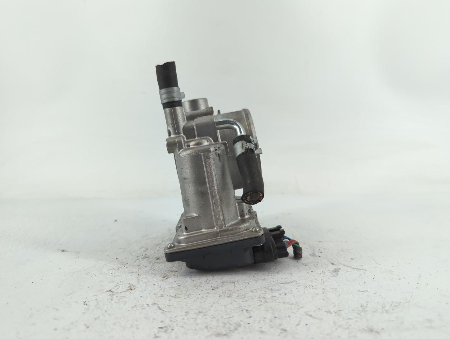 2013-2019 Subaru Legacy Throttle Body P/N:6T221780 16112AA38A Fits Fits 2013 2014 2015 2016 2017 2018 2019 OEM Used Auto Par