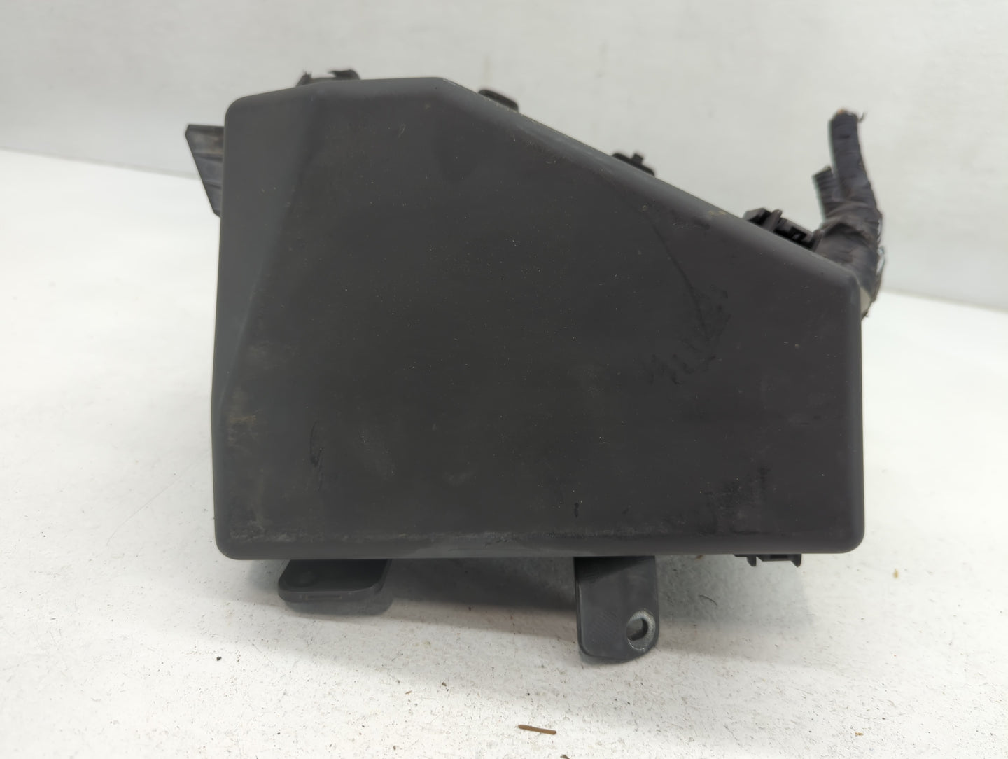 2015 Subaru Legacy Fusebox Fuse Box Panel Relay Module P/N:MB504300B Fits OEM Used Auto Parts - Oemusedautoparts1.com
