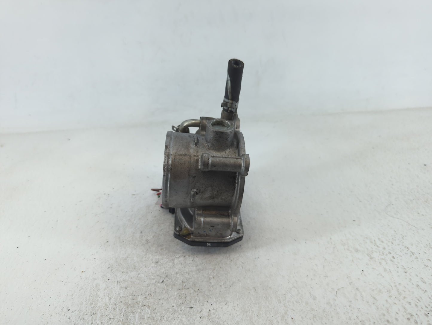 2013-2019 Subaru Legacy Throttle Body P/N:12T121780 16112AA38A Fits Fits 2013 2014 2015 2016 2017 2018 2019 OEM Used Auto Pa