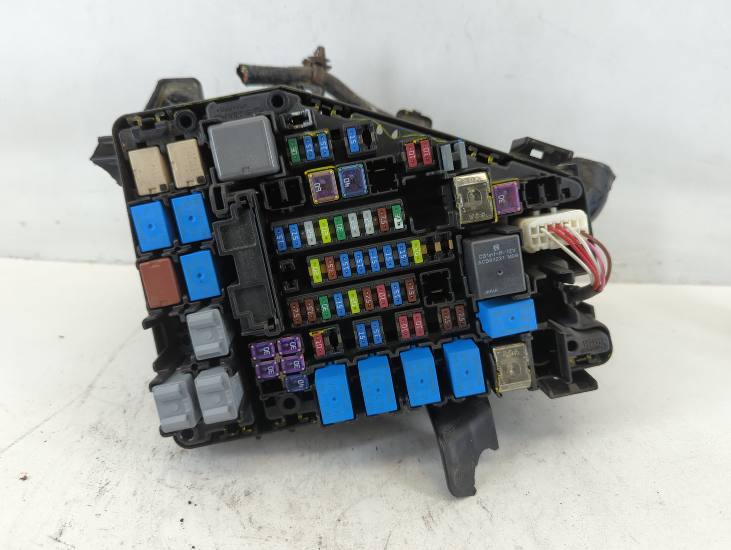 2015 Subaru Legacy Fusebox Fuse Box Panel Relay Module P/N:MB504300B Fits OEM Used Auto Parts - Oemusedautoparts1.com