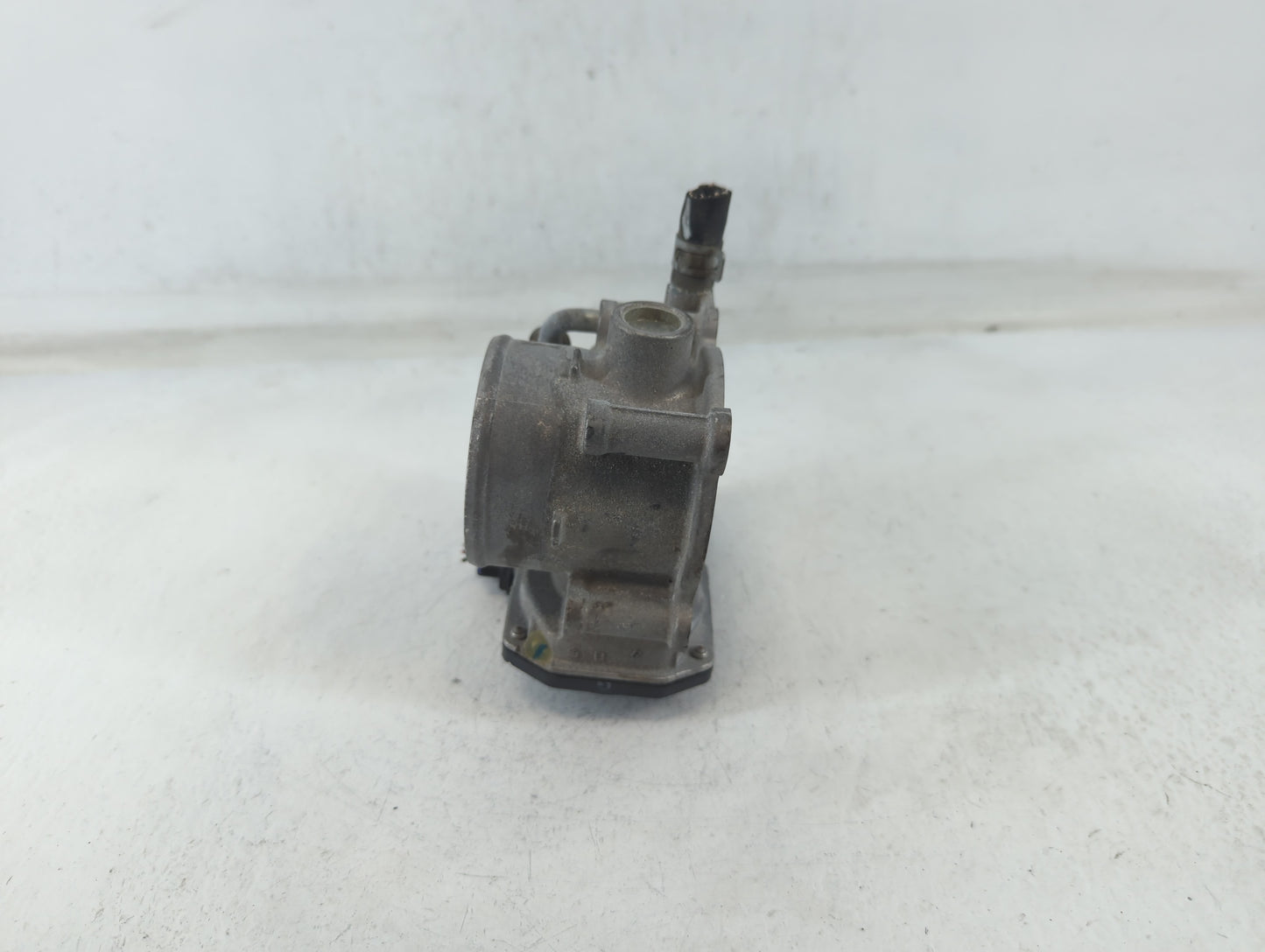 2013-2019 Subaru Legacy Throttle Body P/N:6U01 1780 16112AA38A Fits Fits 2013 2014 2015 2016 2017 2018 2019 OEM Used Auto Pa