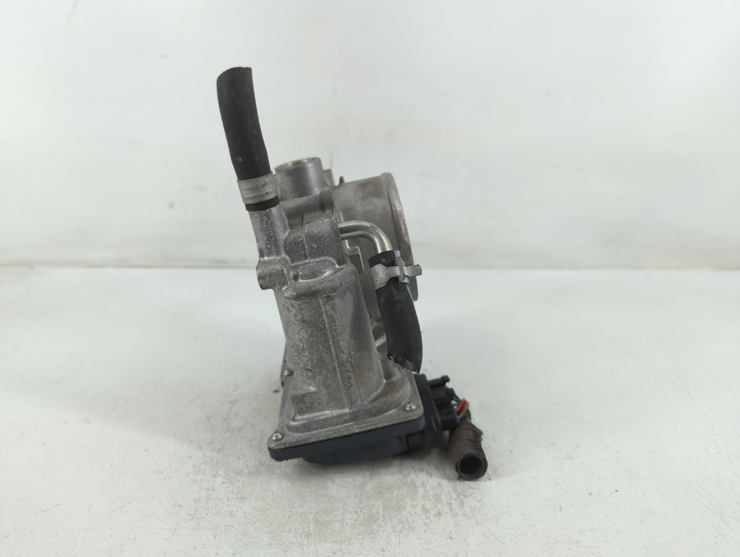 2013-2019 Subaru Legacy Throttle Body P/N:1440 02U03 16112AA38A Fits Fits 2013 2014 2015 2016 2017 2018 2019 OEM Used Auto P