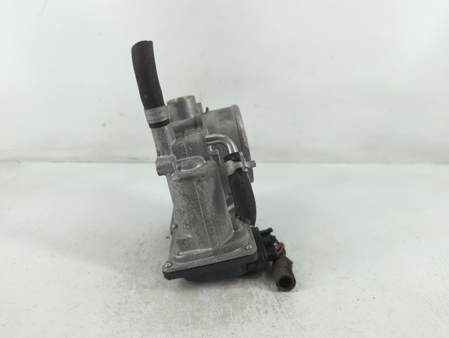 2013-2019 Subaru Legacy Throttle Body P/N:1440 02U03 16112AA38A Fits Fits 2013 2014 2015 2016 2017 2018 2019 OEM Used Auto P