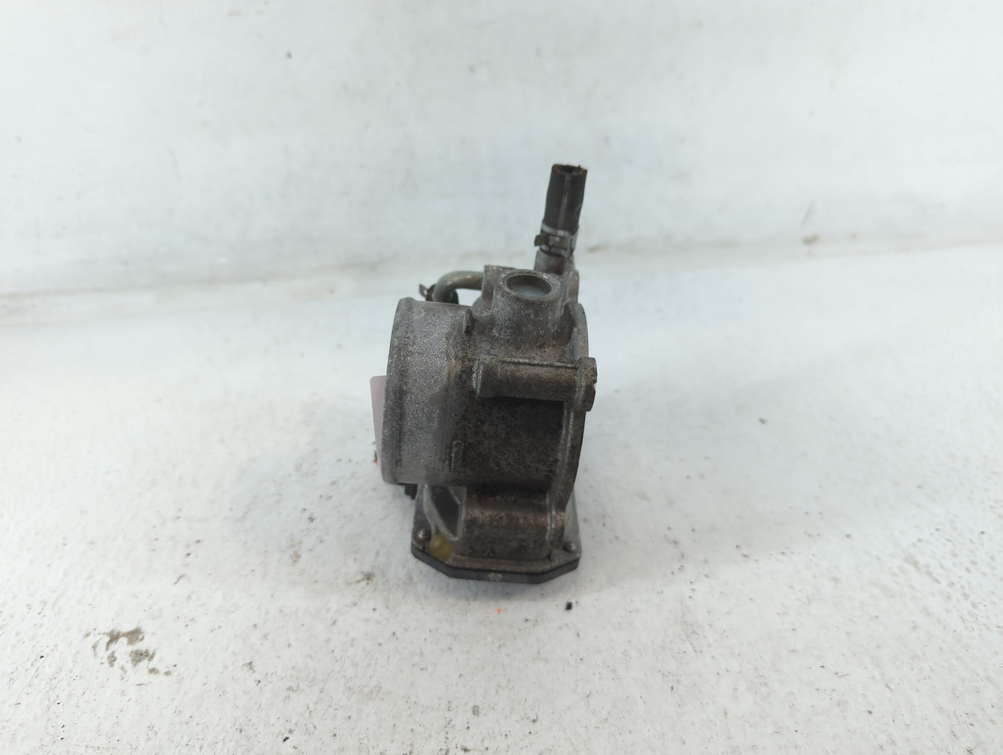 2013-2019 Subaru Legacy Throttle Body P/N:10T211780 16112AA38A Fits Fits 2013 2014 2015 2016 2017 2018 2019 OEM Used Auto Pa