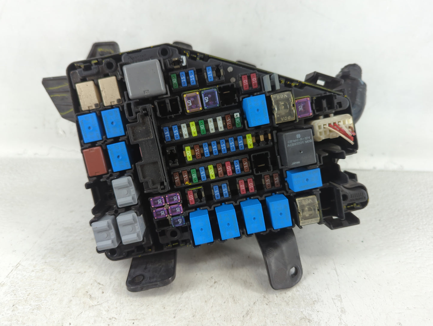 2015 Subaru Legacy Fusebox Fuse Box Panel Relay Module P/N:MB504300B Fits OEM Used Auto Parts - Oemusedautoparts1.com
