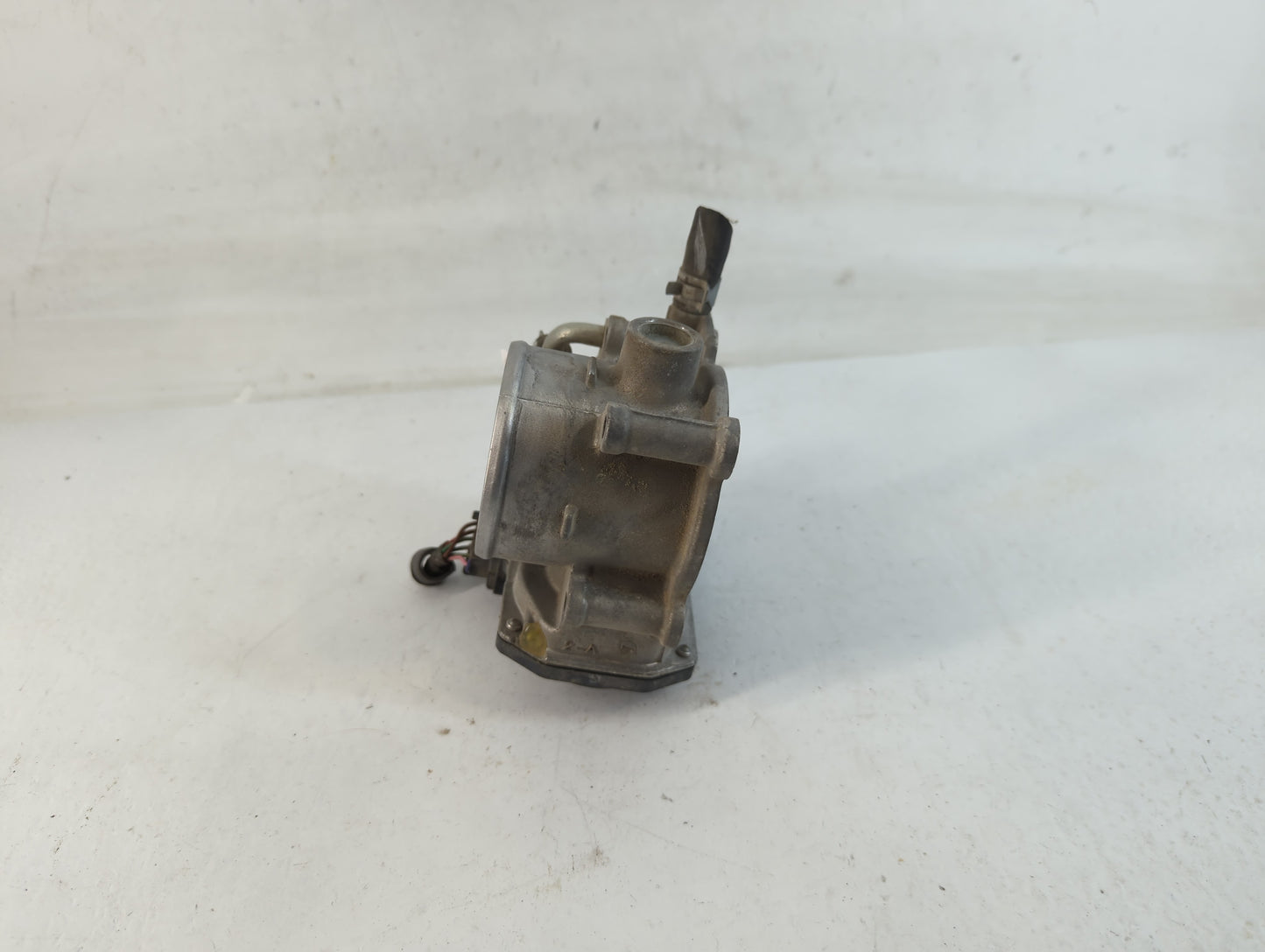 2013-2019 Subaru Legacy Throttle Body P/N:16112AA38A Fits Fits 2013 2014 2015 2016 2017 2018 2019 OEM Used Auto Parts - Oemu