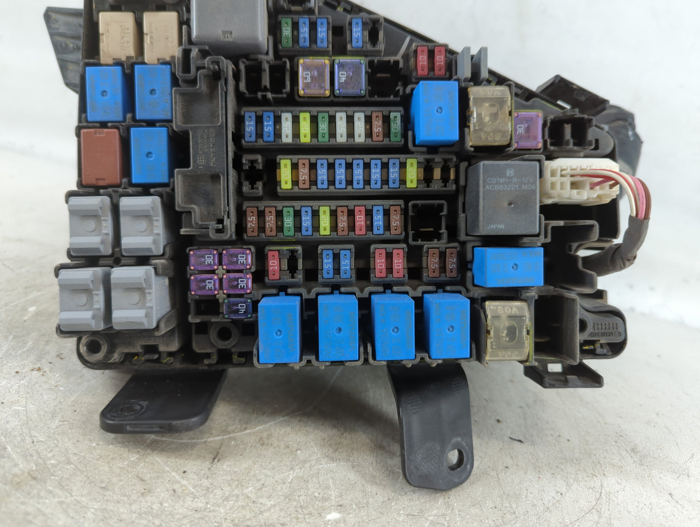 2015 Subaru Legacy Fusebox Fuse Box Panel Relay Module P/N:MB504300B Fits OEM Used Auto Parts - Oemusedautoparts1.com