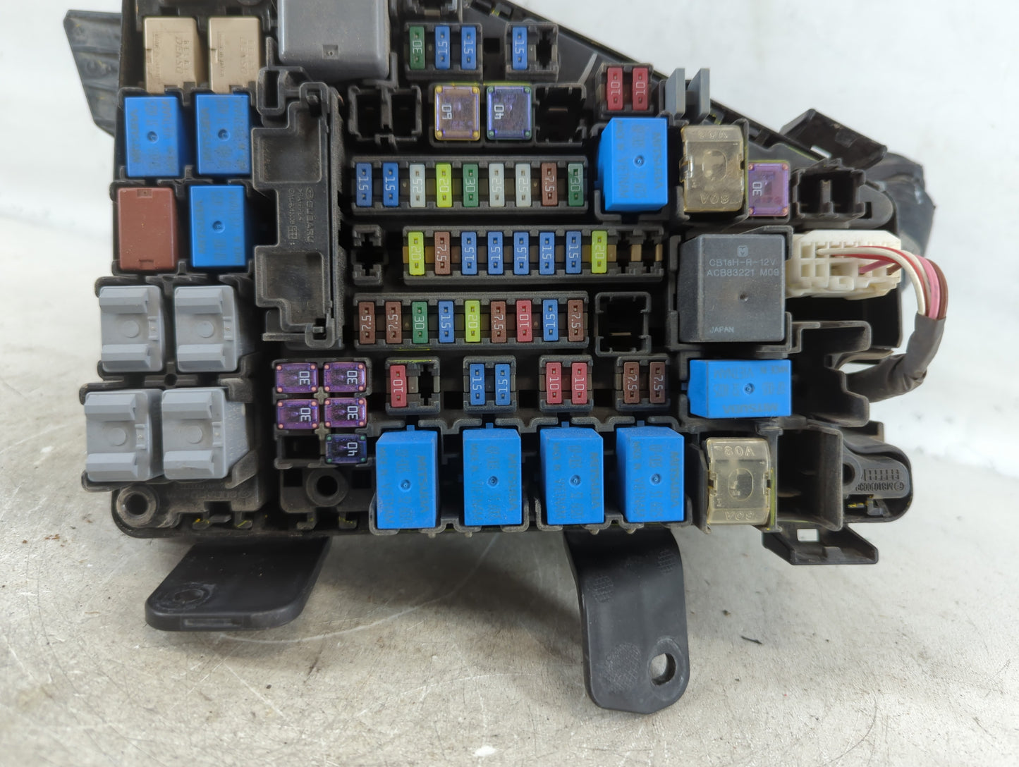 2015 Subaru Legacy Fusebox Fuse Box Panel Relay Module P/N:MB504300B Fits OEM Used Auto Parts - Oemusedautoparts1.com