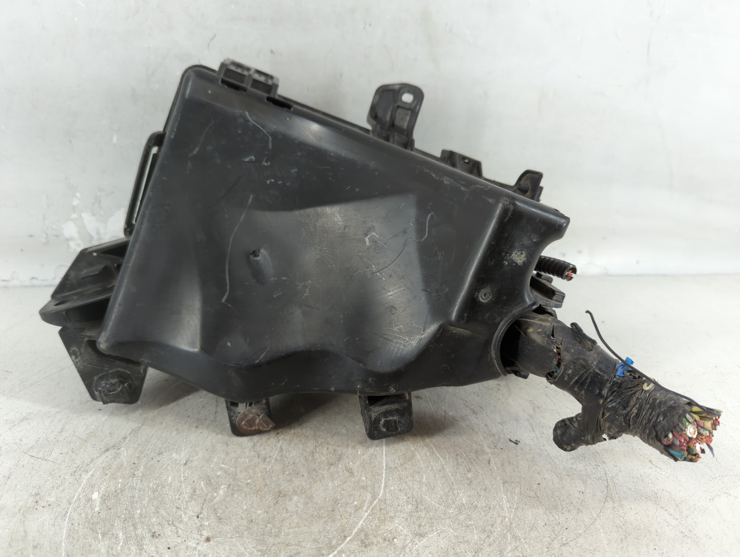 2015 Subaru Legacy Fusebox Fuse Box Panel Relay Module P/N:MB504300B Fits OEM Used Auto Parts - Oemusedautoparts1.com