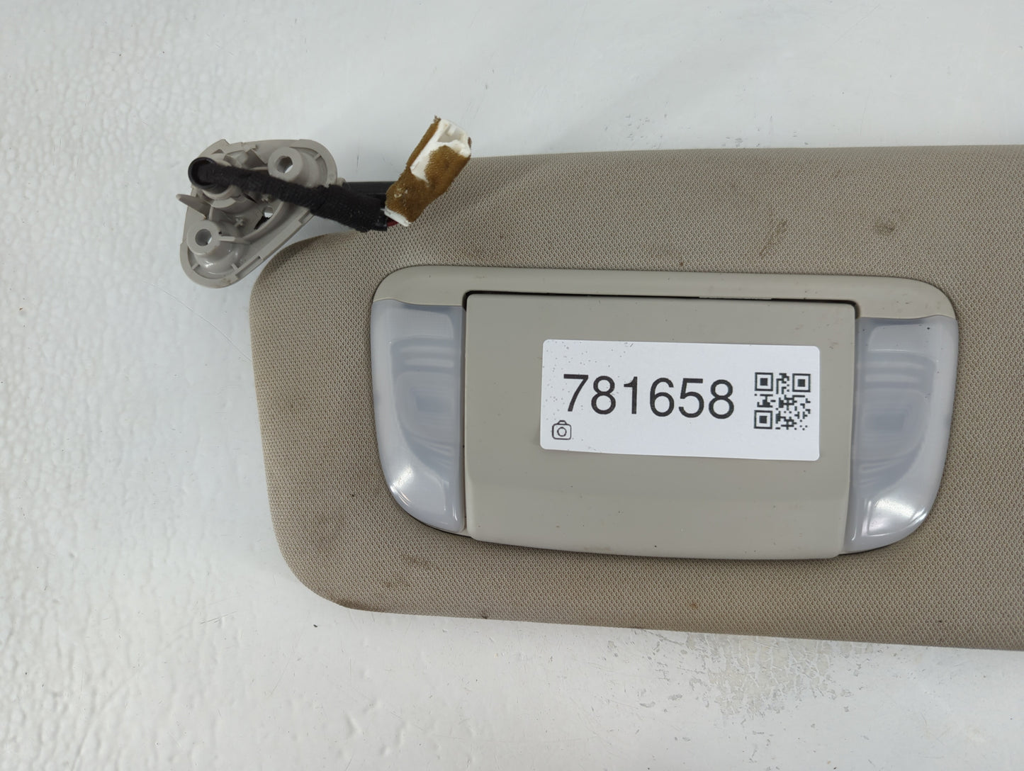 2017 Subaru Legacy Sun Visor Shade Replacement Driver Left Mirror Fits OEM Used Auto Parts - Oemusedautoparts1.com