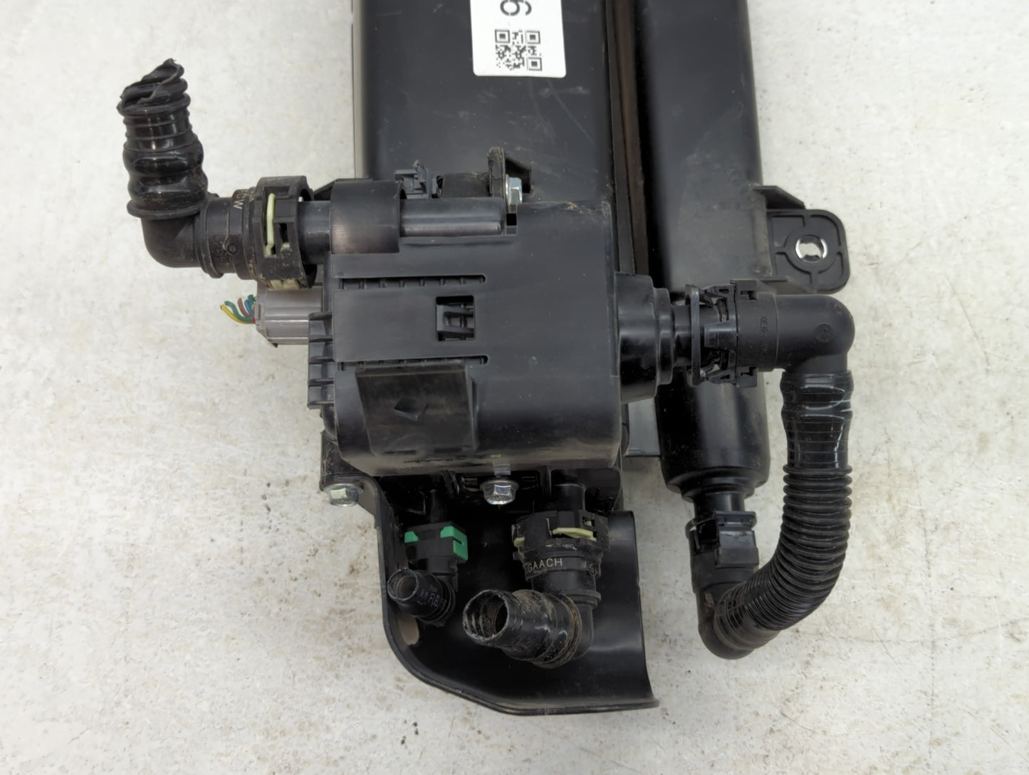 2017 Subaru Legacy Fuel Vapor Charcoal Canister - Oemusedautoparts1.com