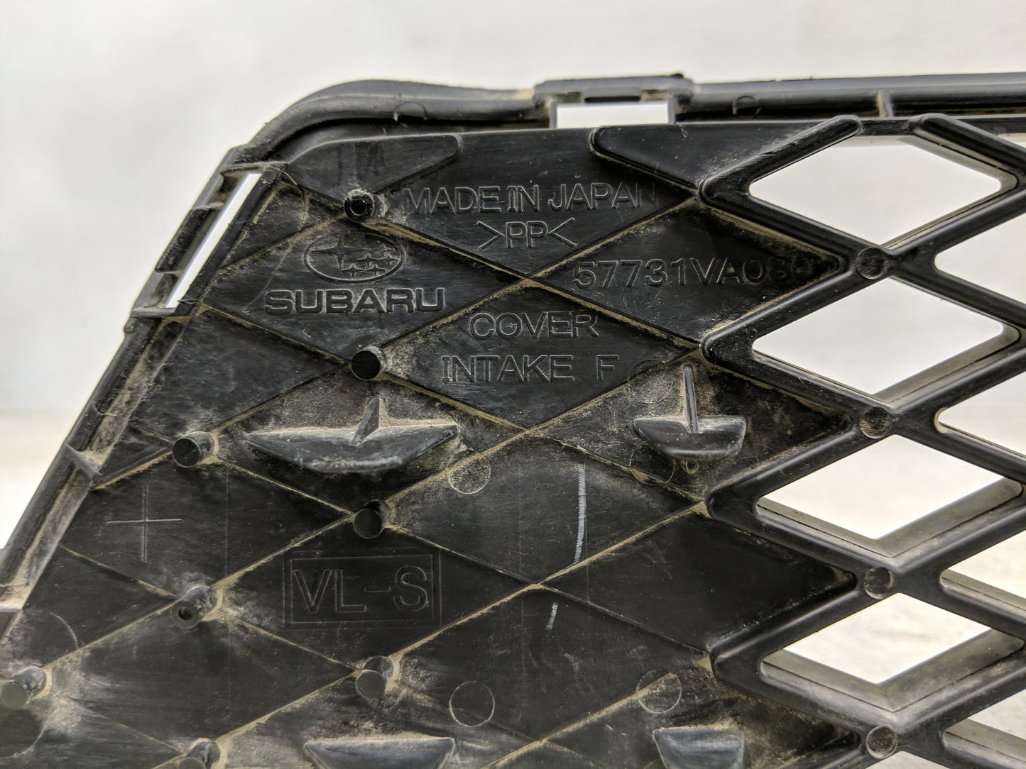 2015-2017 Subaru Wrx Front Grille Bumper Not Included - Oemusedautoparts1.com