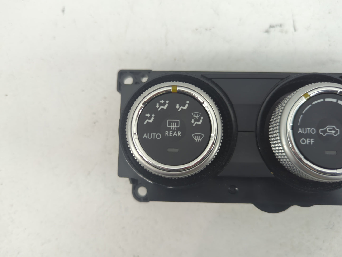 2015 Subaru Xv Climate Control Module Temperature AC/Heater Replacement P/N:72311FJ620 Fits Fits 2016 OEM Used Auto Parts - 