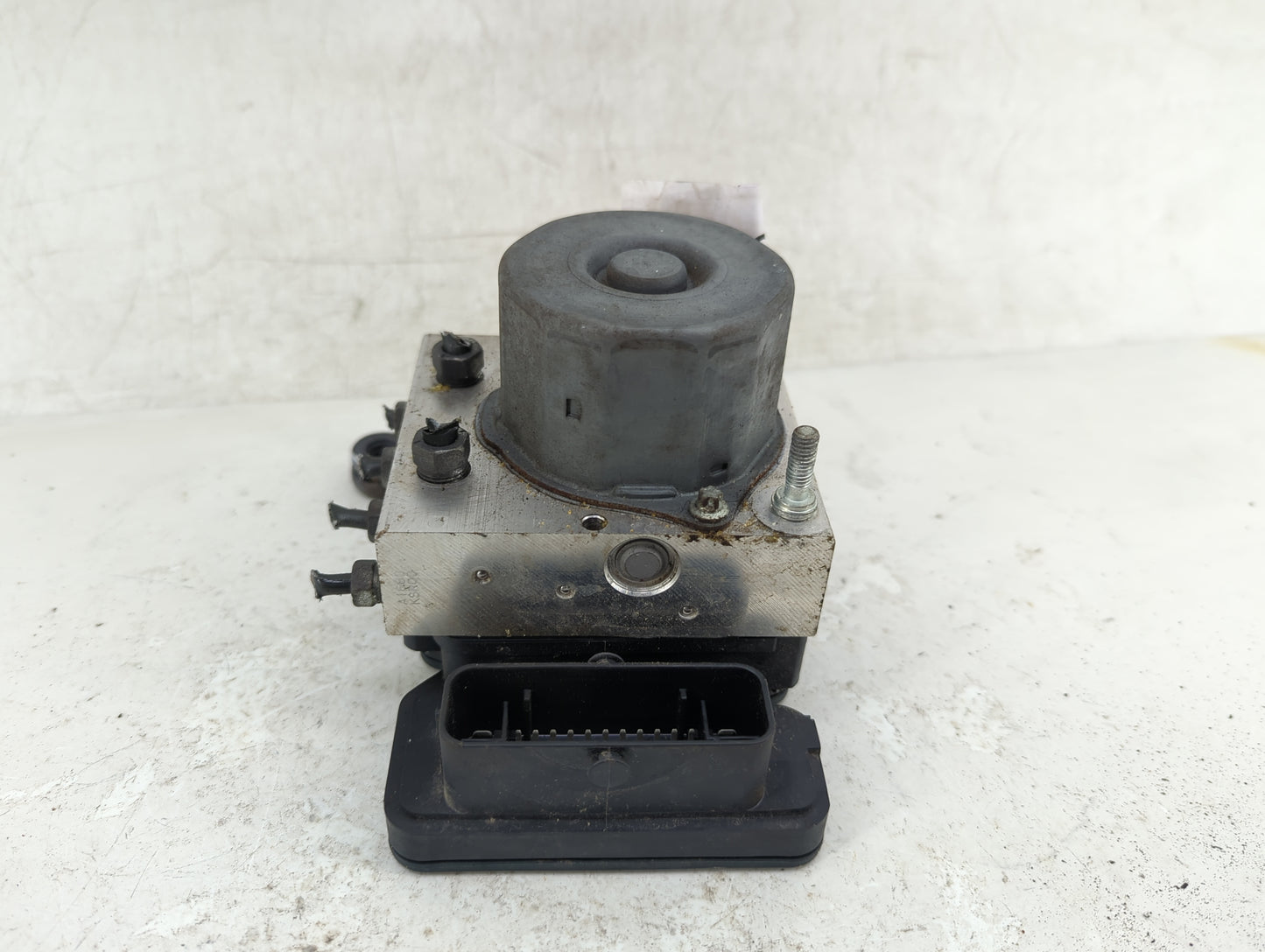 2015 Subaru Xv ABS Pump Control Module Replacement Fits Fits 2016 OEM Used Auto Parts - Oemusedautoparts1.com