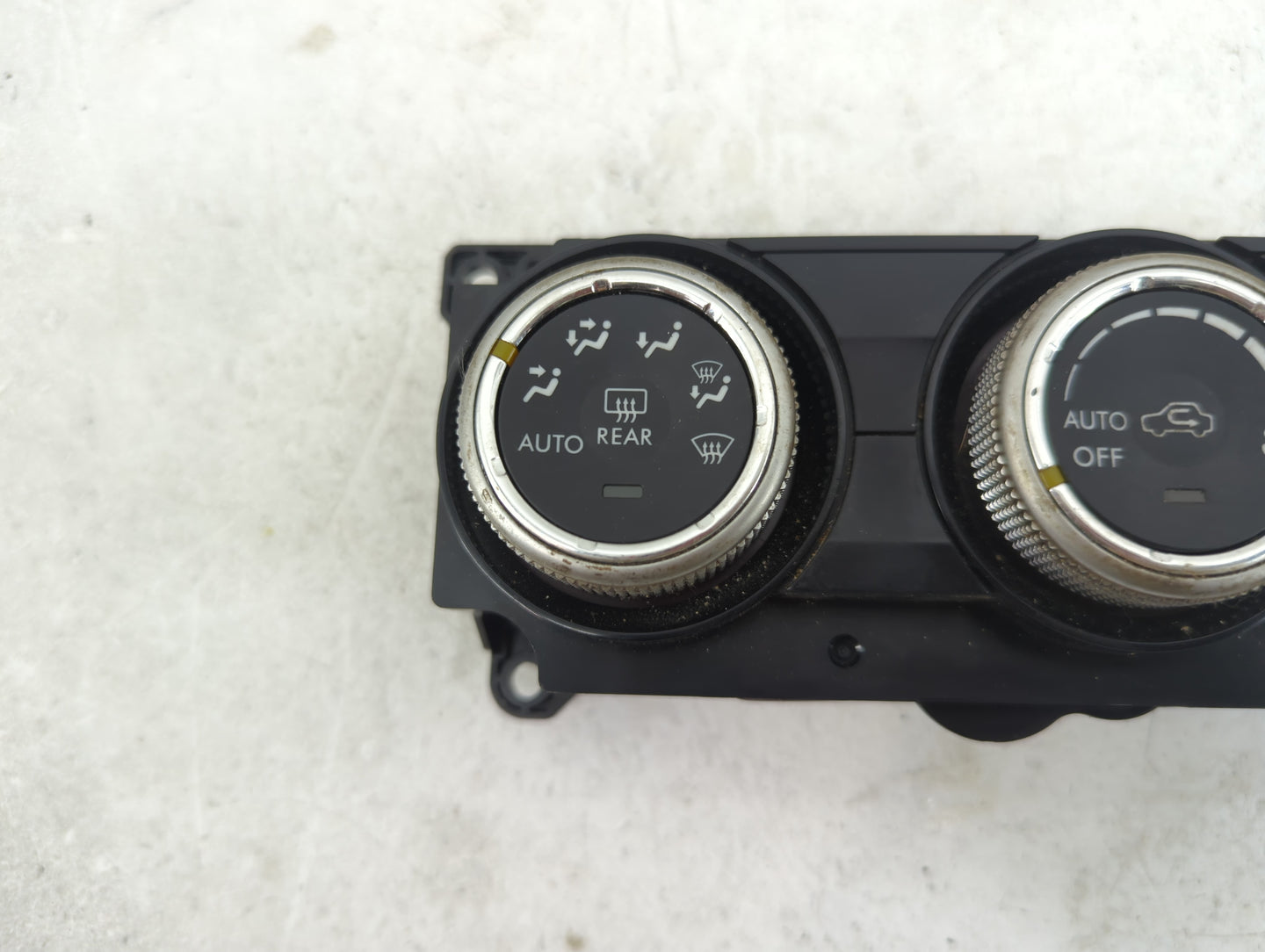 2015 Subaru Xv Climate Control Module Temperature AC/Heater Replacement P/N:72311FJ620 Fits Fits 2016 OEM Used Auto Parts - 