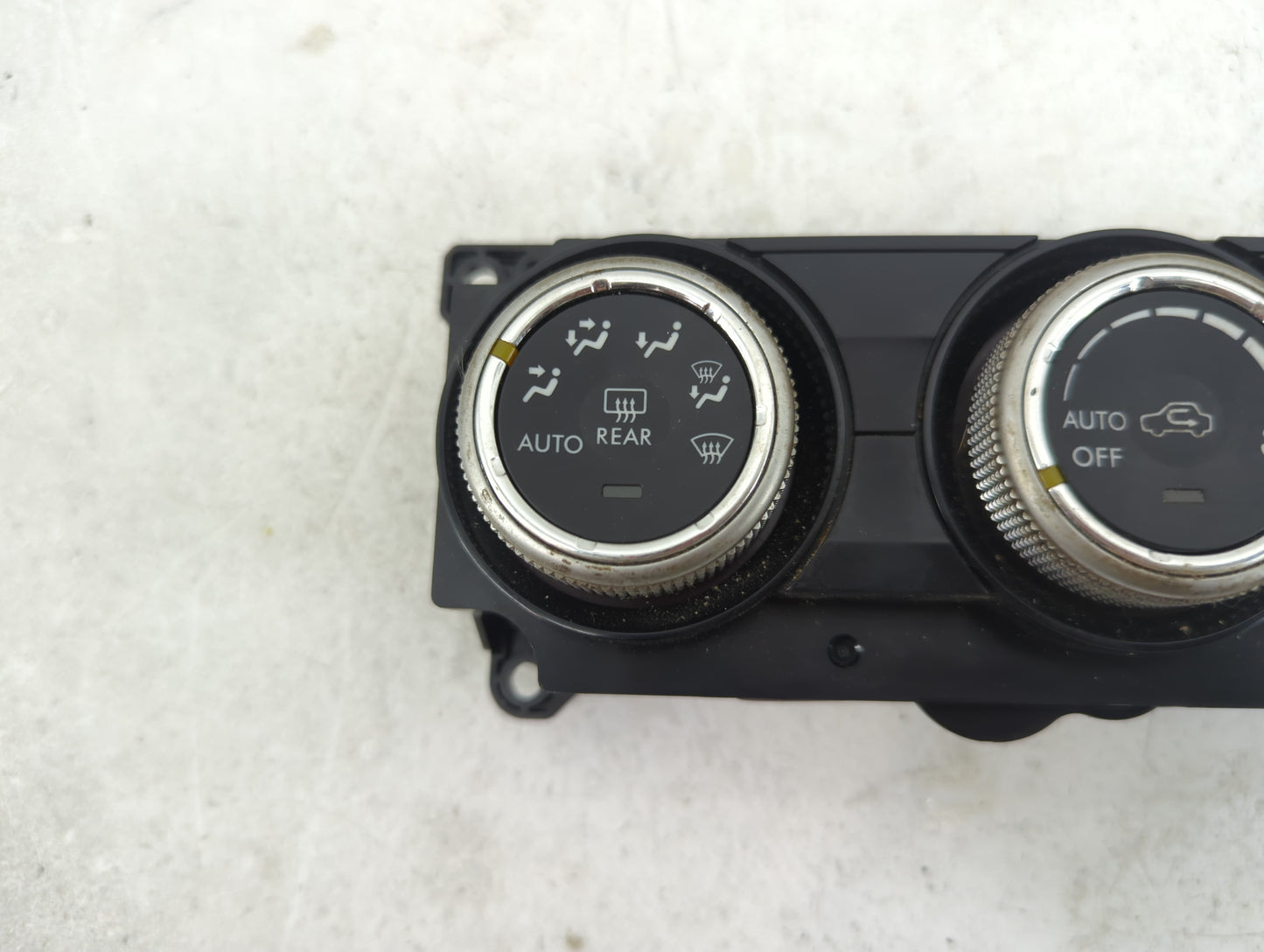 2015 Subaru Xv Climate Control Module Temperature AC/Heater Replacement P/N:72311FJ620 Fits Fits 2016 OEM Used Auto Parts - 