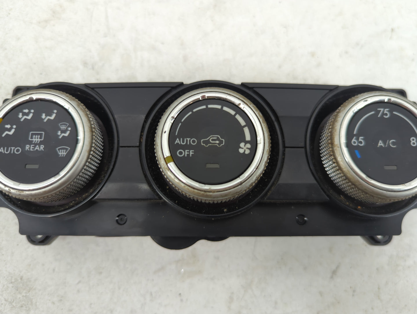 2015 Subaru Xv Climate Control Module Temperature AC/Heater Replacement P/N:72311FJ620 Fits Fits 2016 OEM Used Auto Parts - 