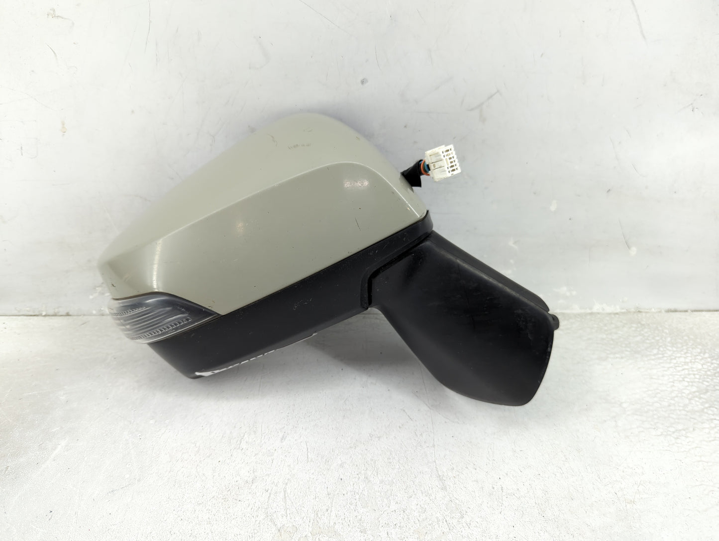 2017 Subaru Xv Driver Side View Mirror - Left Door Mirror OEM Used - Oemusedautoparts1.com