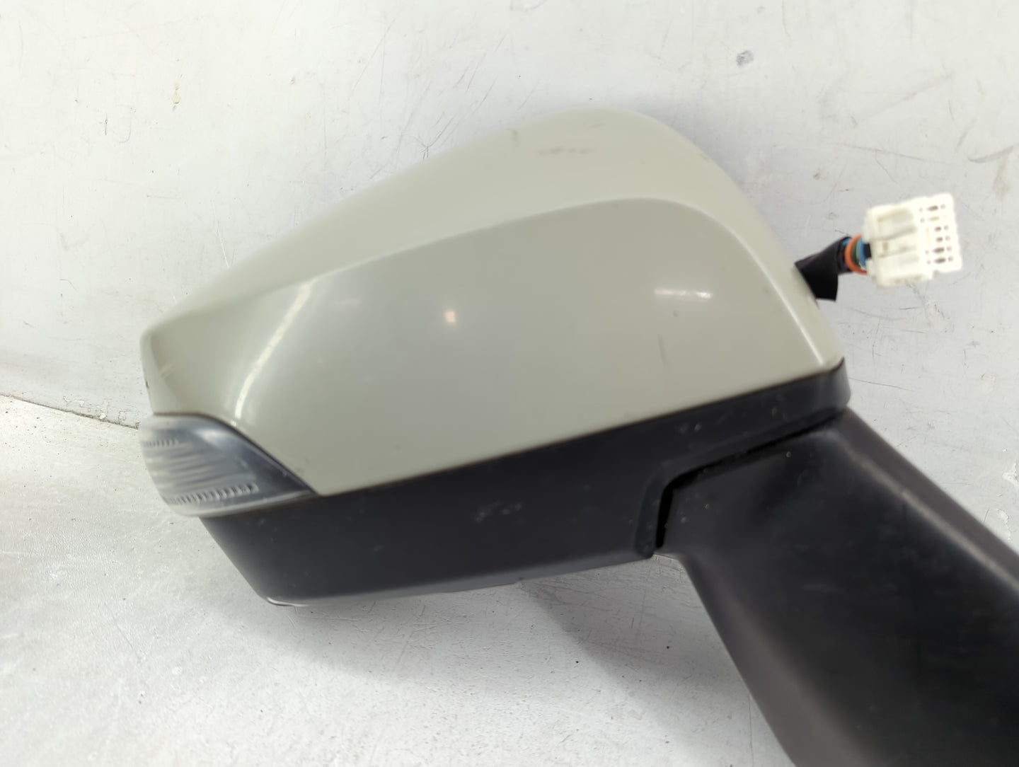 2017 Subaru Xv Driver Side View Mirror - Left Door Mirror OEM Used - Oemusedautoparts1.com