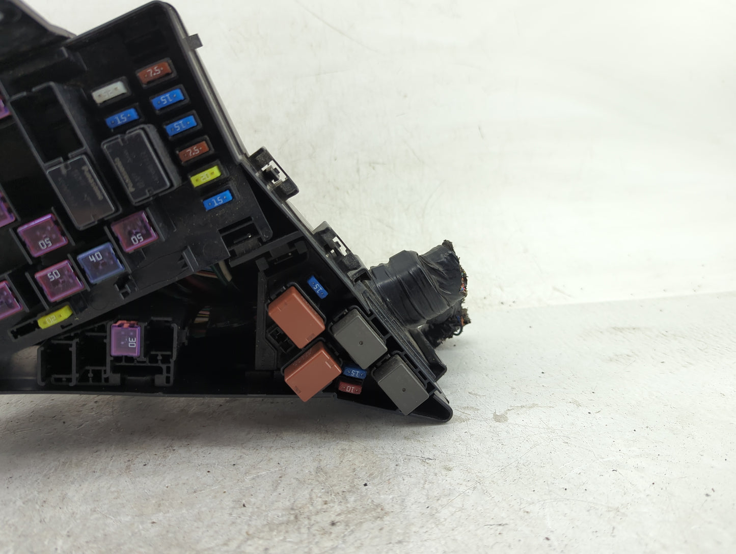 2015 Subaru Xv Crosstrek Fusebox Fuse Box Panel Relay Module P/N:MB502000B Fits OEM Used Auto Parts - Oemusedautoparts1.com