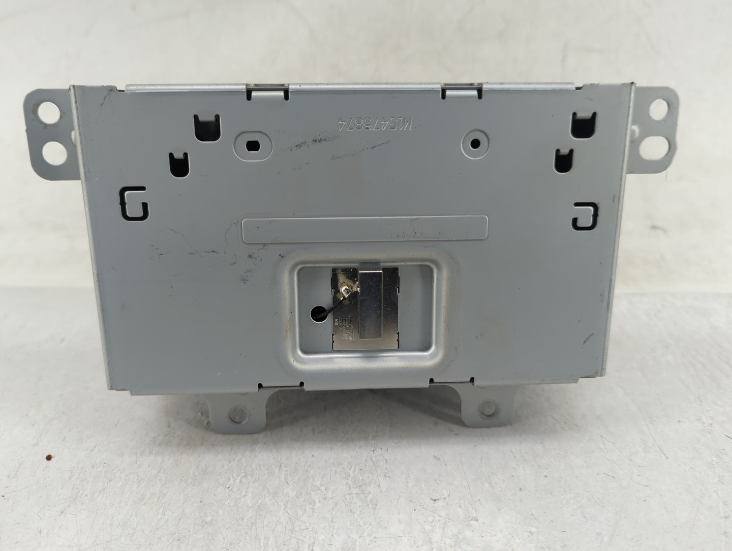 2017 Suzuki Equator Radio AM FM Cd Player Receiver Replacement P/N:84064074 Fits OEM Used Auto Parts - Oemusedautoparts1.com