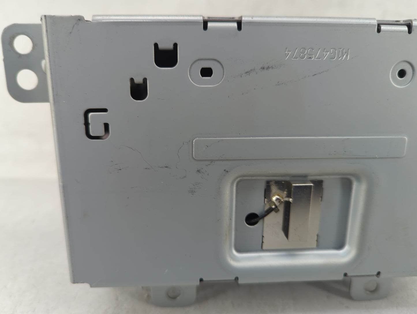 2017 Suzuki Equator Radio AM FM Cd Player Receiver Replacement P/N:84064074 Fits OEM Used Auto Parts - Oemusedautoparts1.com