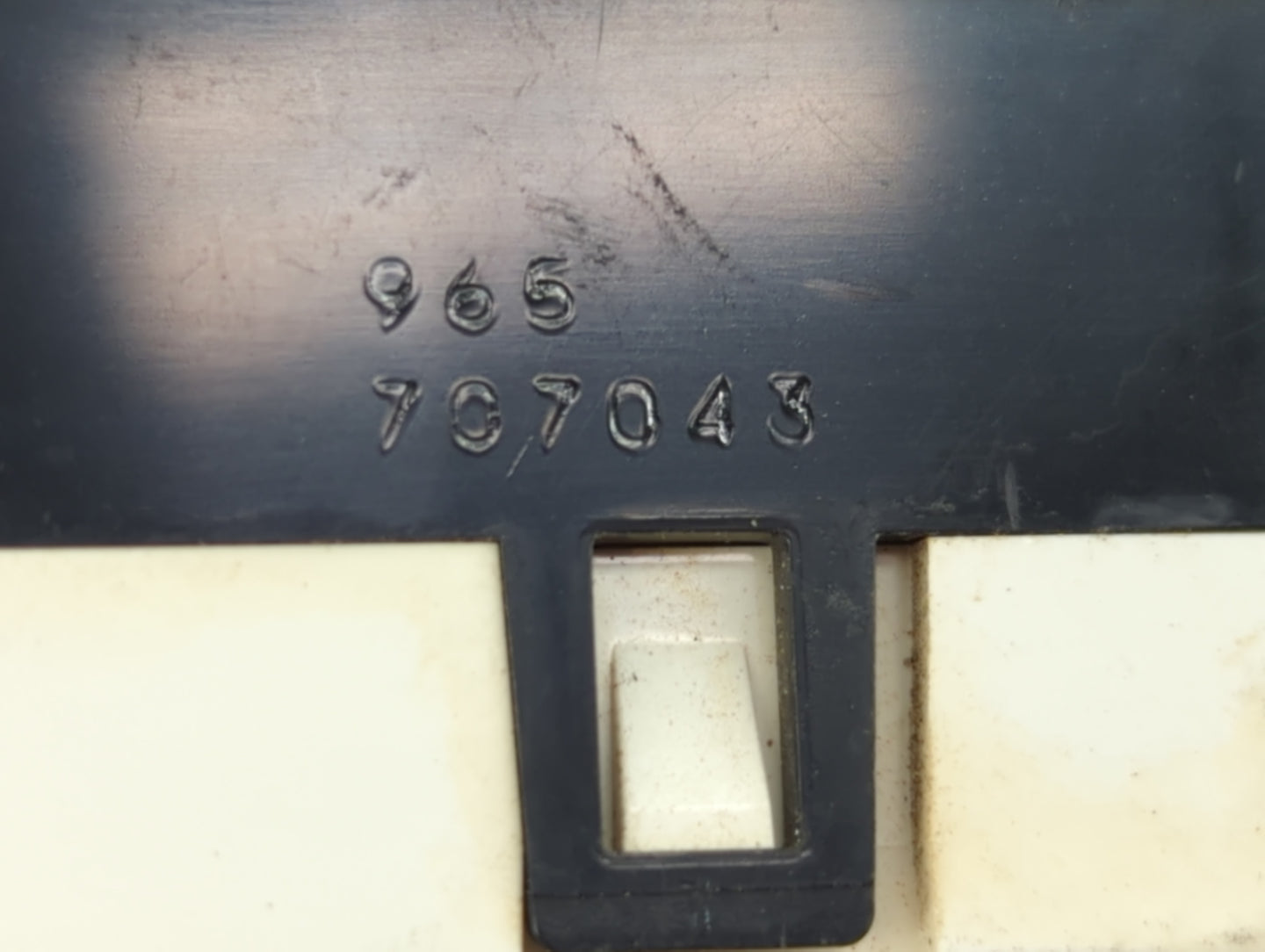 2014-2022 Toyota 4runner Information Display Screen - Oemusedautoparts1.com
