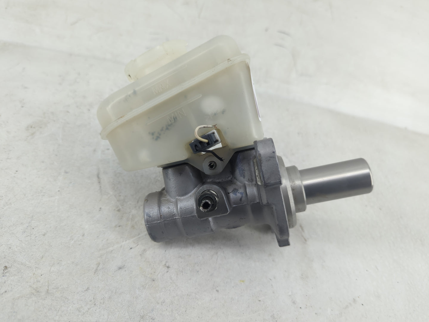 2017-2020 Toyota 86 Brake Master Cylinder - Oemusedautoparts1.com