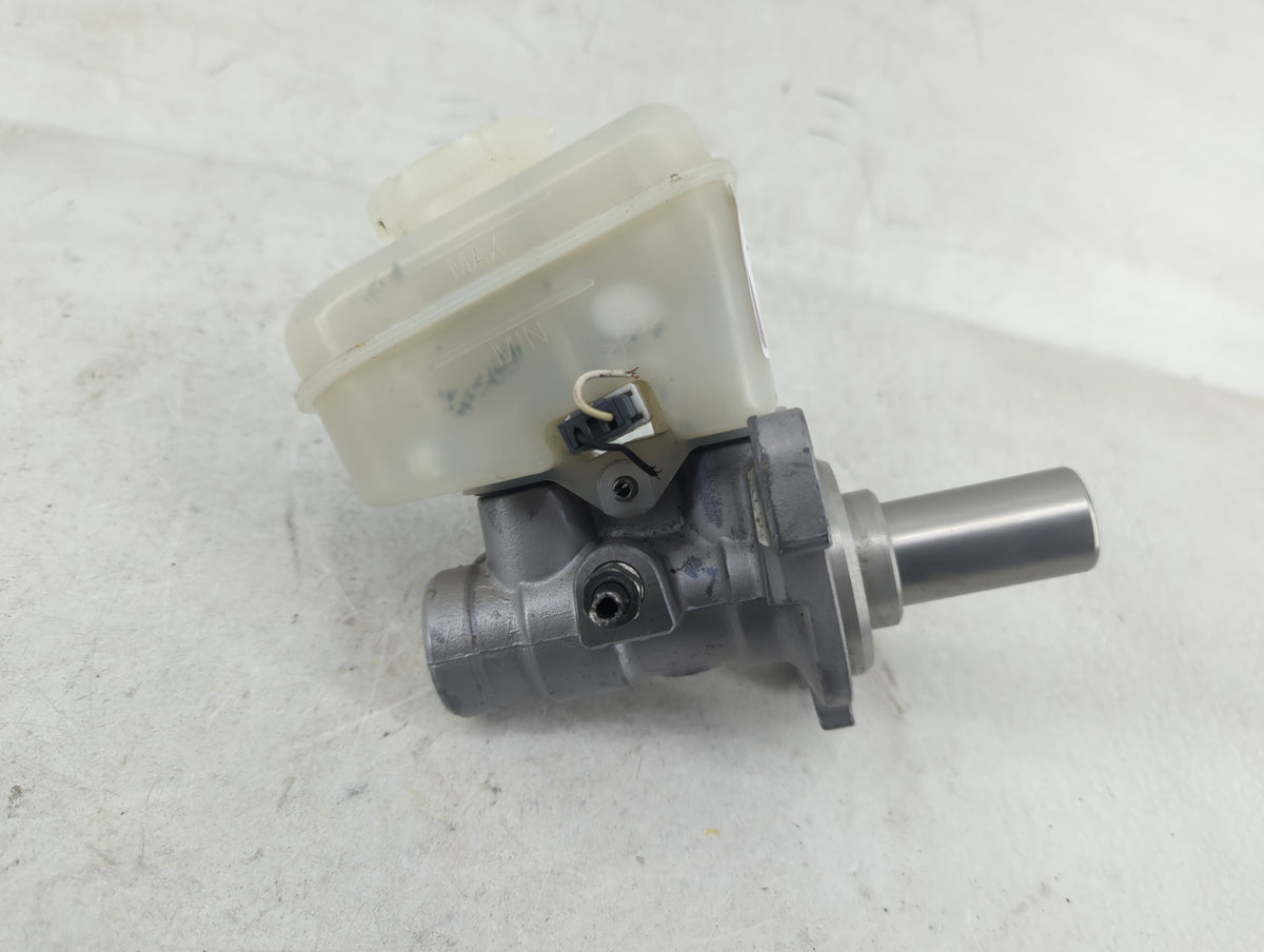 2017-2020 Toyota 86 Brake Master Cylinder - Oemusedautoparts1.com