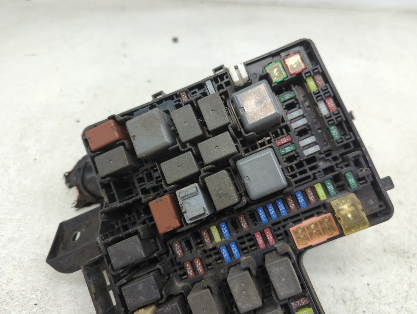 2017-2020 Toyota 86 Fusebox Fuse Box Panel Relay Module Fits Fits 2017 2018 2019 2020 OEM Used Auto Parts - Oemusedautoparts