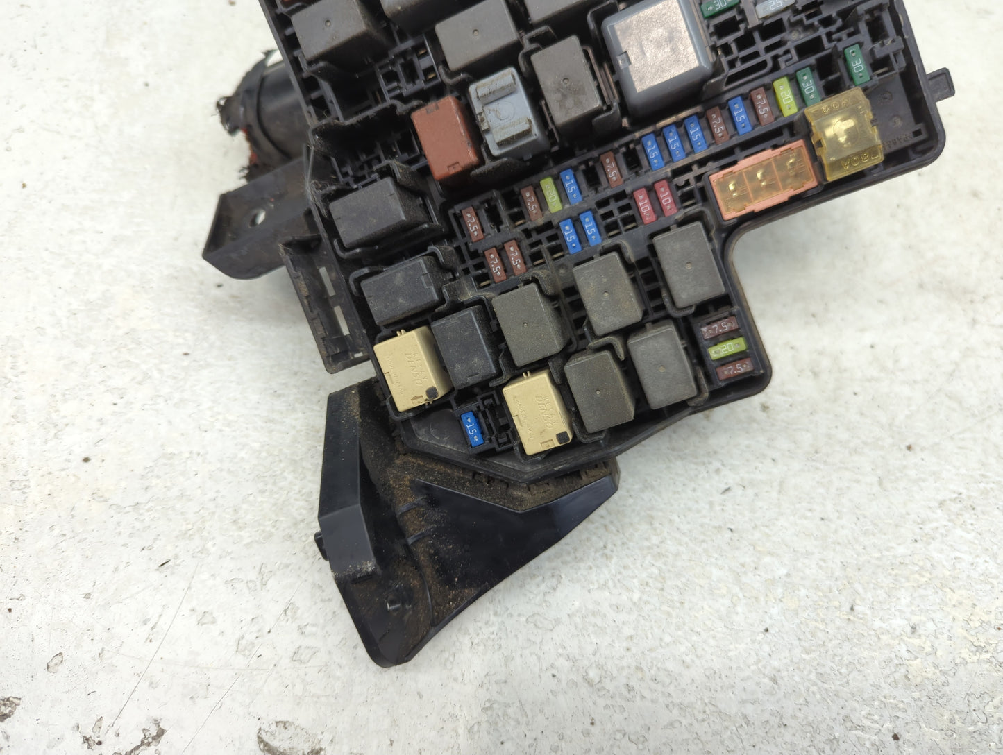 2017-2020 Toyota 86 Fusebox Fuse Box Panel Relay Module Fits Fits 2017 2018 2019 2020 OEM Used Auto Parts - Oemusedautoparts