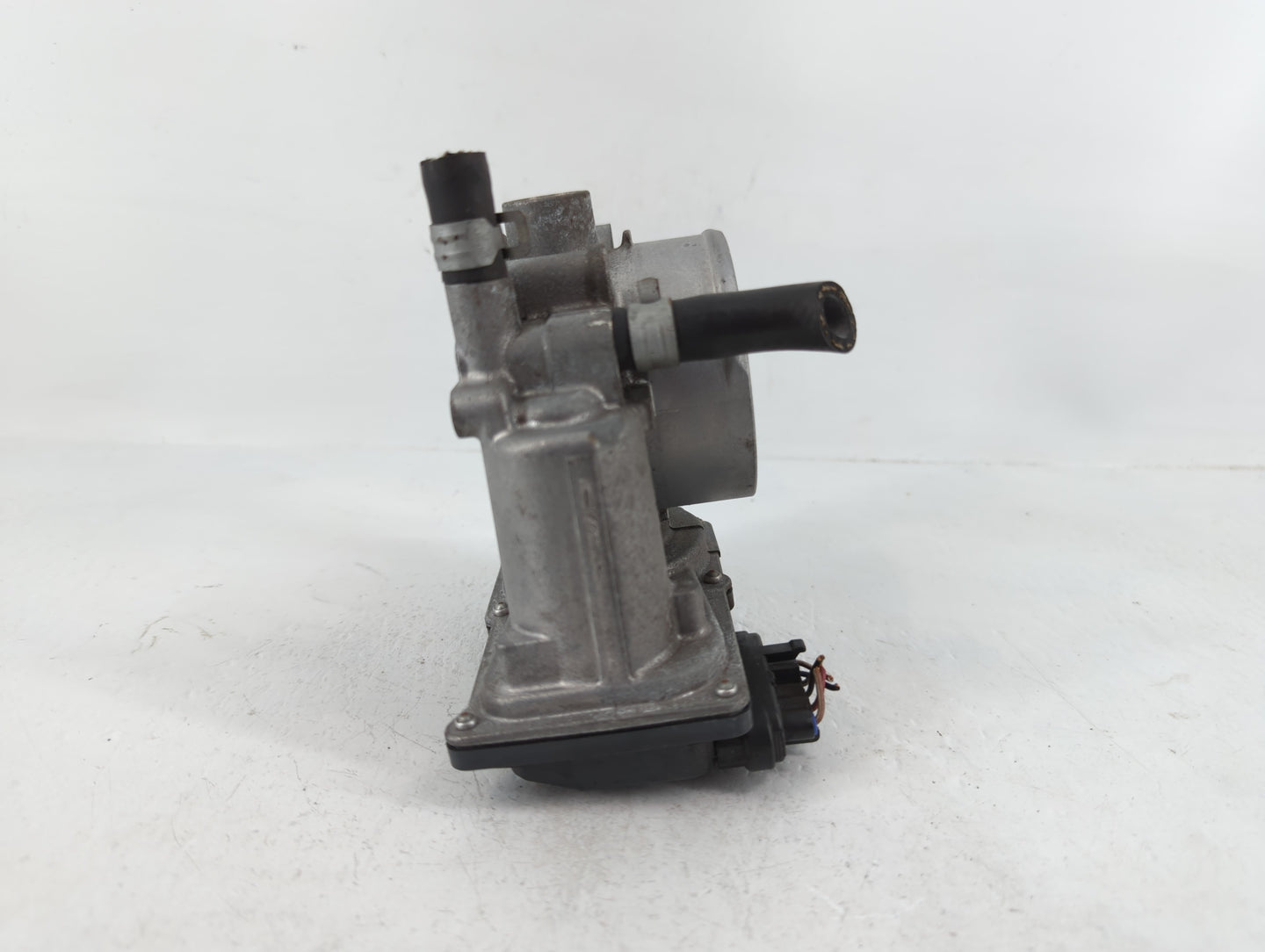 2017-2020 Toyota 86 Throttle Body P/N:142003U15 16112AA400 Fits Fits 2013 2014 2015 2016 2017 2018 2019 2020 OEM Used Auto P