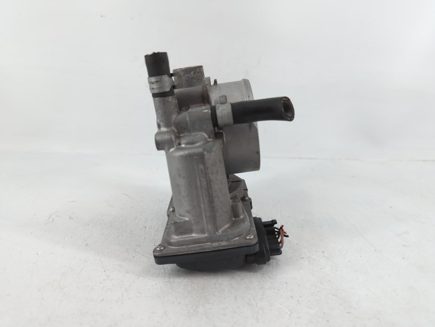 2017-2020 Toyota 86 Throttle Body P/N:142003U15 16112AA400 Fits Fits 2013 2014 2015 2016 2017 2018 2019 2020 OEM Used Auto P