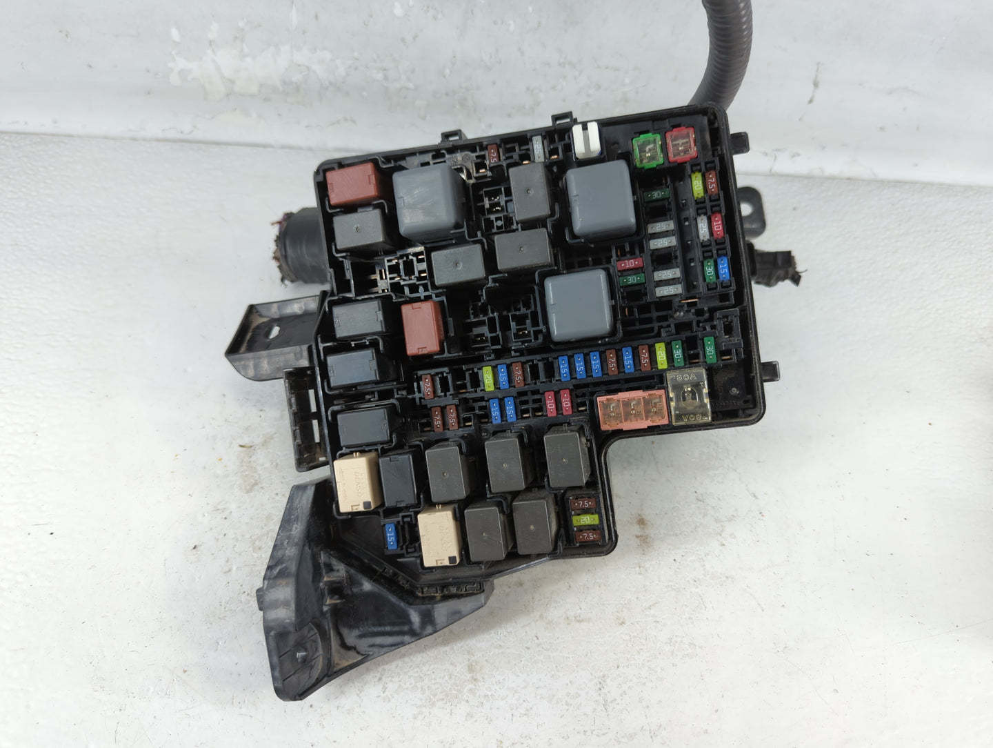 2017-2020 Toyota 86 Fusebox Fuse Box Panel Relay Module Fits Fits 2017 2018 2019 2020 OEM Used Auto Parts - Oemusedautoparts