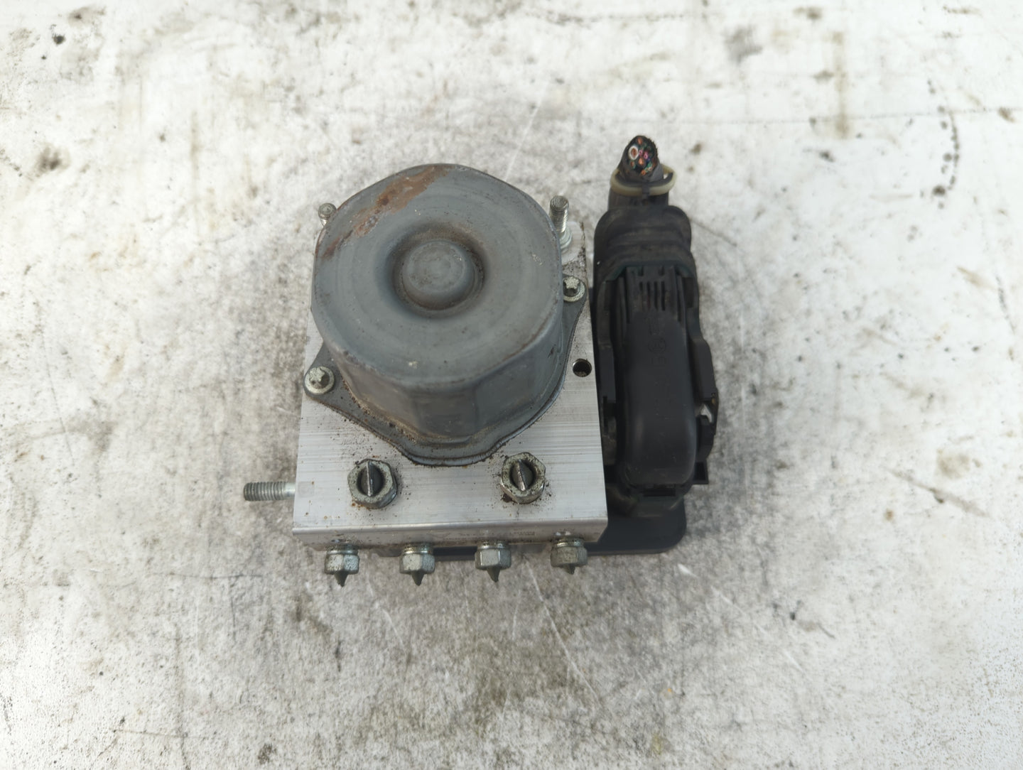 2017 Toyota 86 ABS Pump Control Module Replacement P/N:27536CA030 Fits OEM Used Auto Parts - Oemusedautoparts1.com
