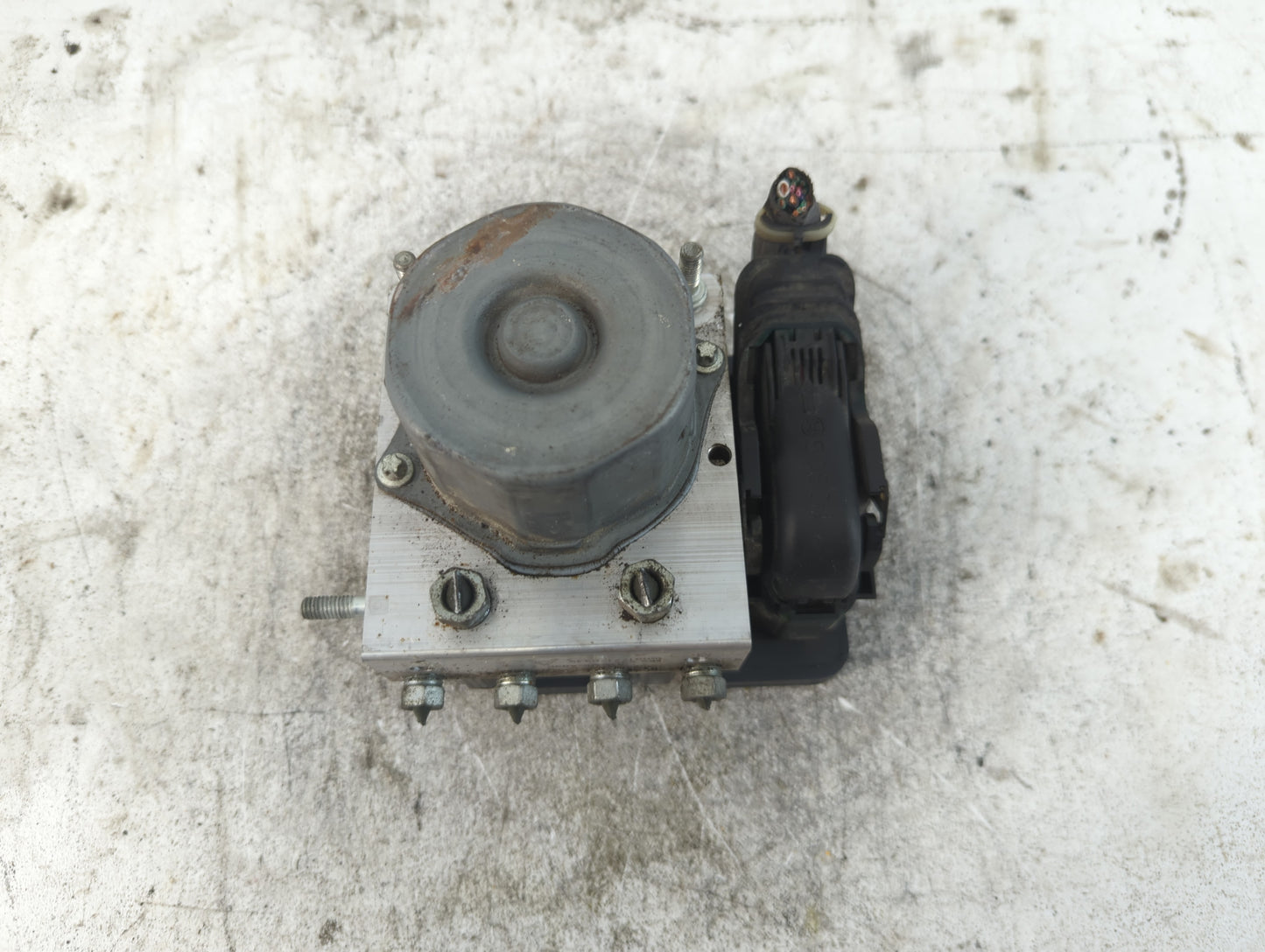 2017 Toyota 86 ABS Pump Control Module Replacement P/N:27536CA030 Fits OEM Used Auto Parts - Oemusedautoparts1.com
