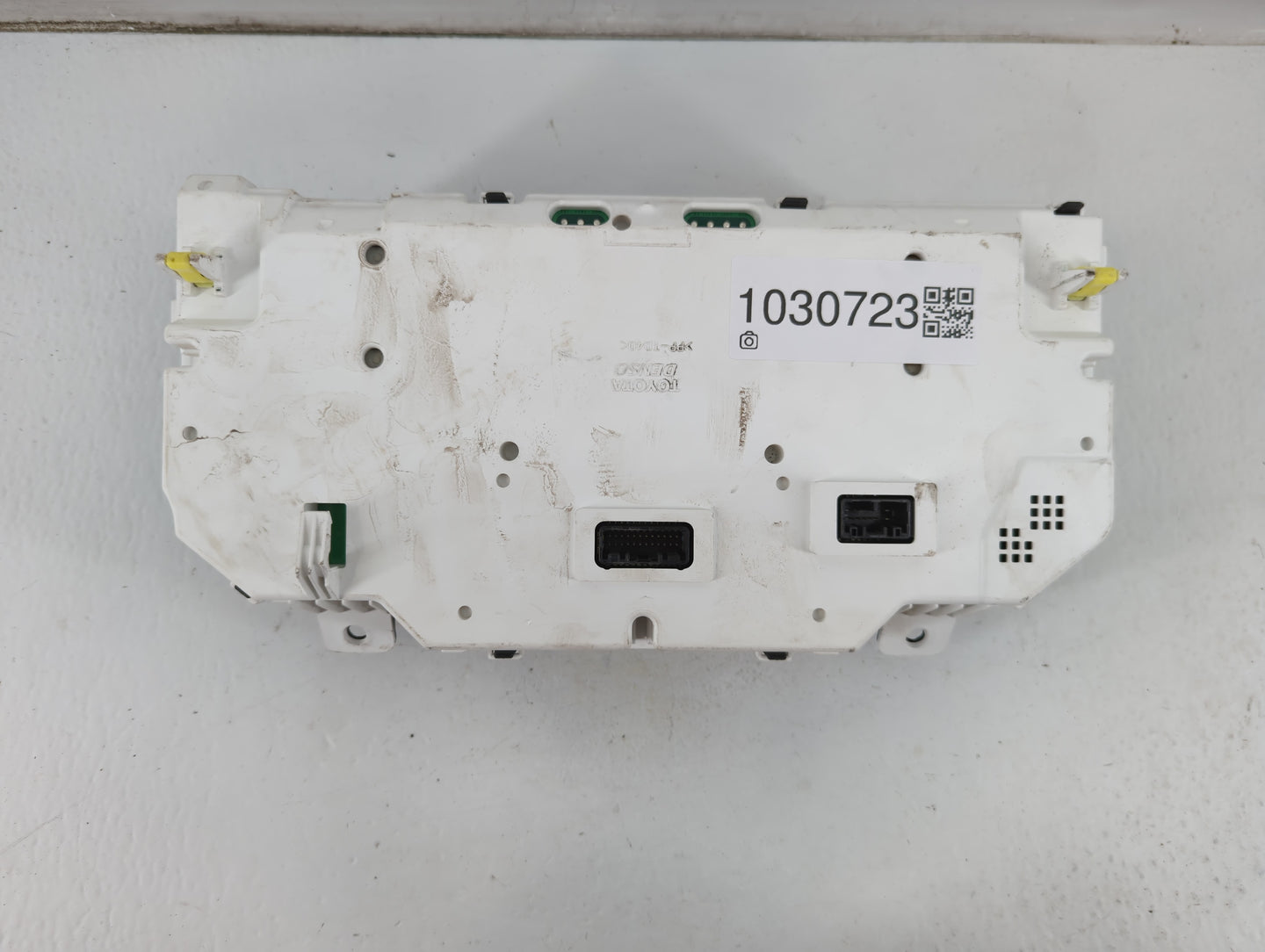 2016-2018 Toyota Avalon Instrument Cluster Speedometer Gauges P/N:83800-07560 Fits Fits 2016 2017 2018 OEM Used Auto Parts -