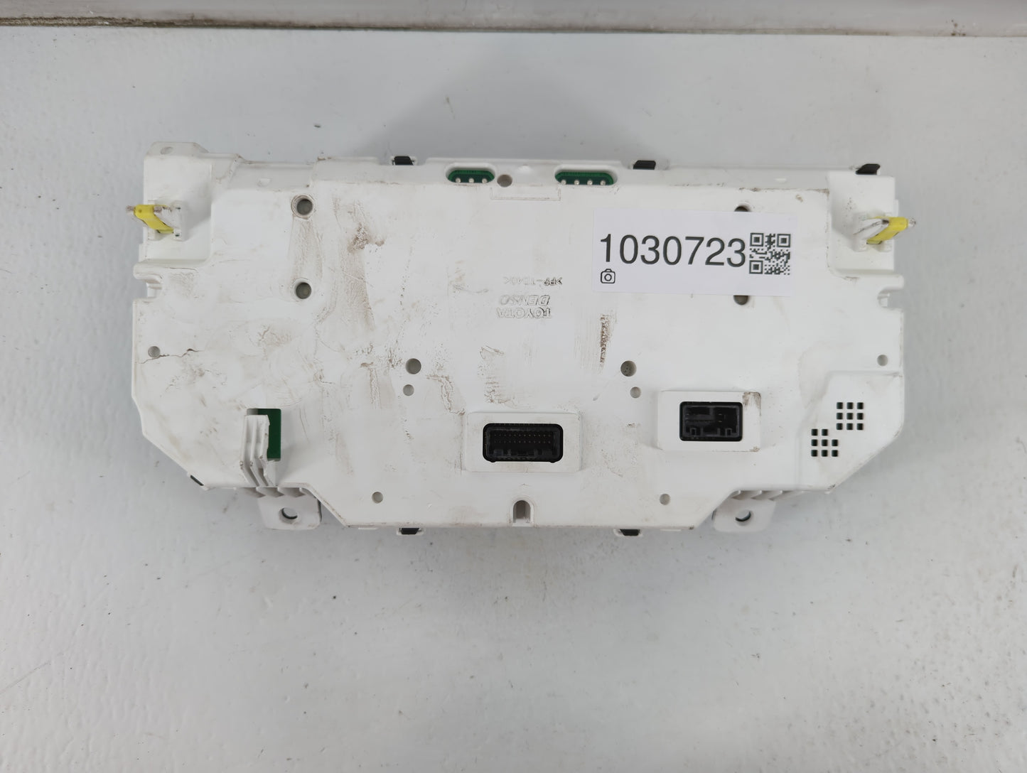 2016-2018 Toyota Avalon Instrument Cluster Speedometer Gauges P/N:83800-07560 Fits Fits 2016 2017 2018 OEM Used Auto Parts -